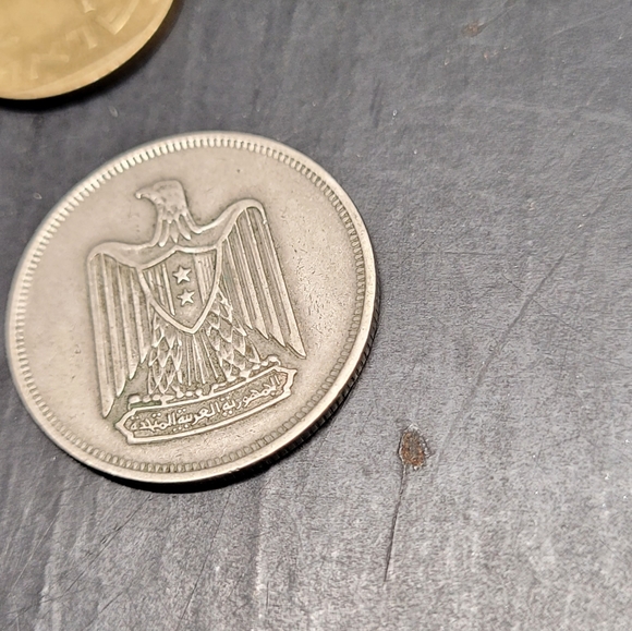 Set of seven collectable coins - Picture 5 of 6